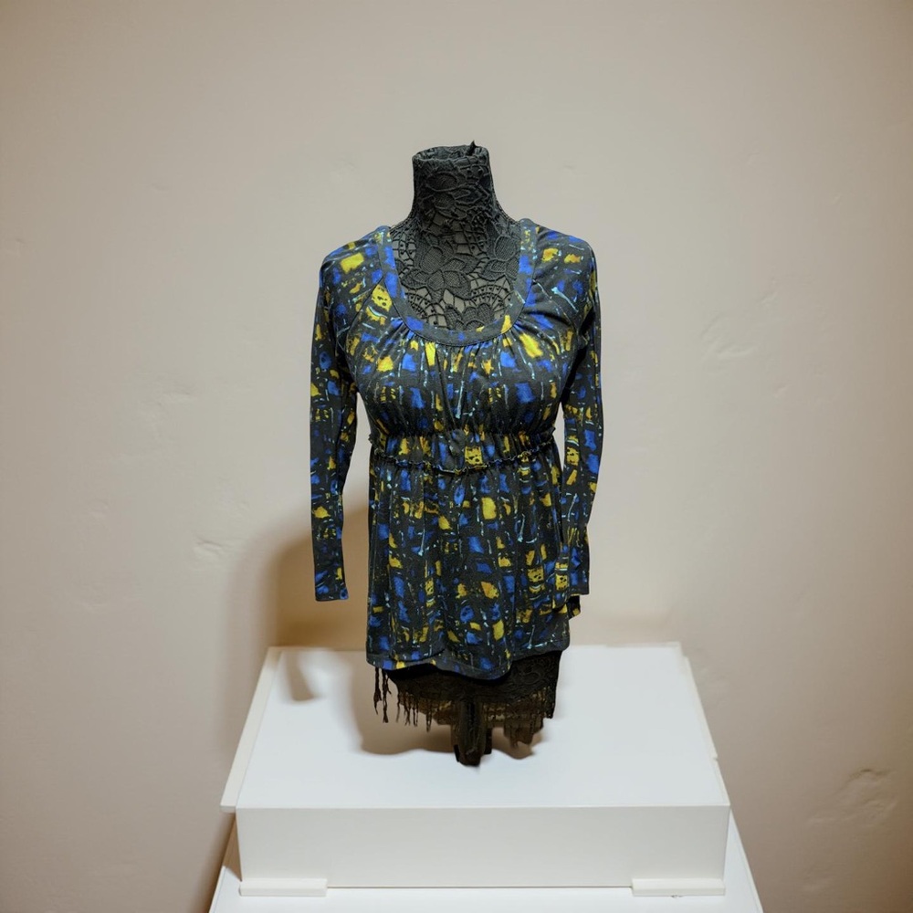 Daisy Fuentes Blue and Yellow Blouse